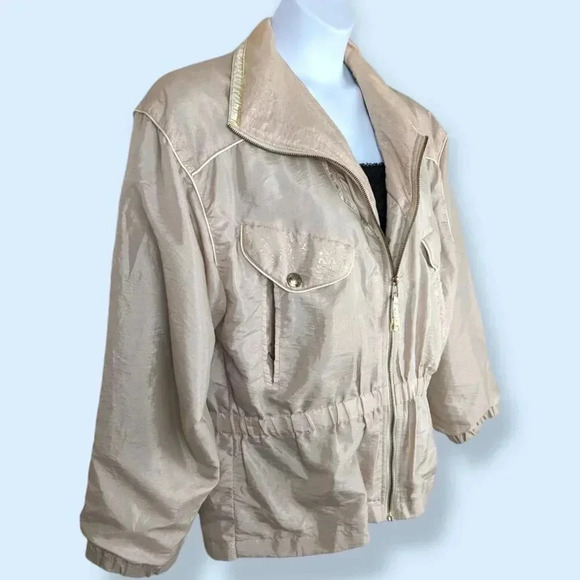 V. Golden Westport Windbreaker - Picture 2 of 10